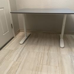 Table Good Condition $40 