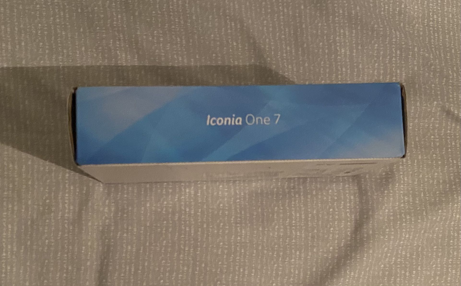 Aced Iconia One 7 Electronics & Media