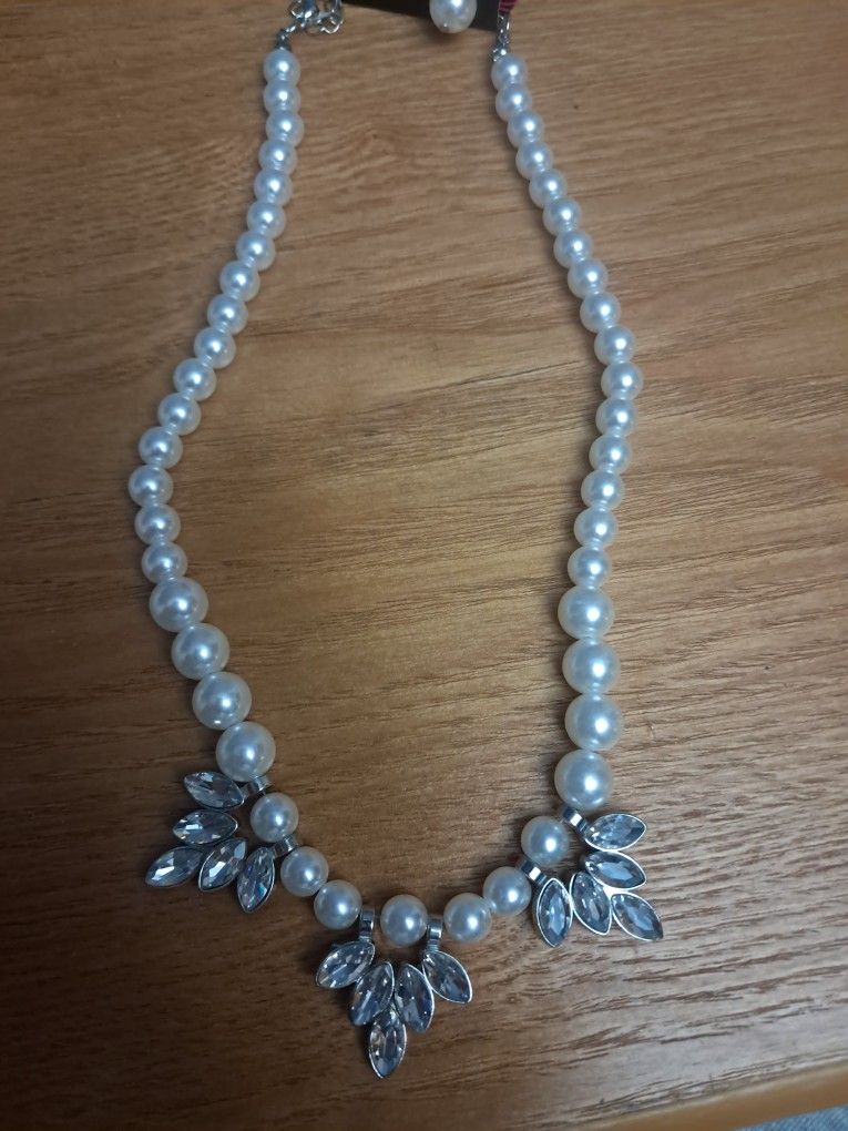 Pearl Diamond Necklace With Earrings