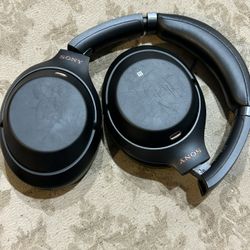 Sony WH-1000XM3 Bluetooth headphones
