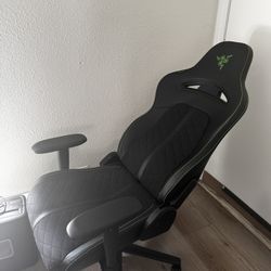 Razor  Enki Gaming Chair 