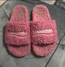 Balenciaga Furry Slides Pink