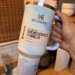 New Stanley 40oz Cup 