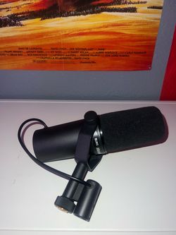 Shure SM7B Dynamic Microphone