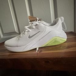 Nike Air Zoom Women’s Shoes – White & Lime Green – Size 8.5 (New with Tags)