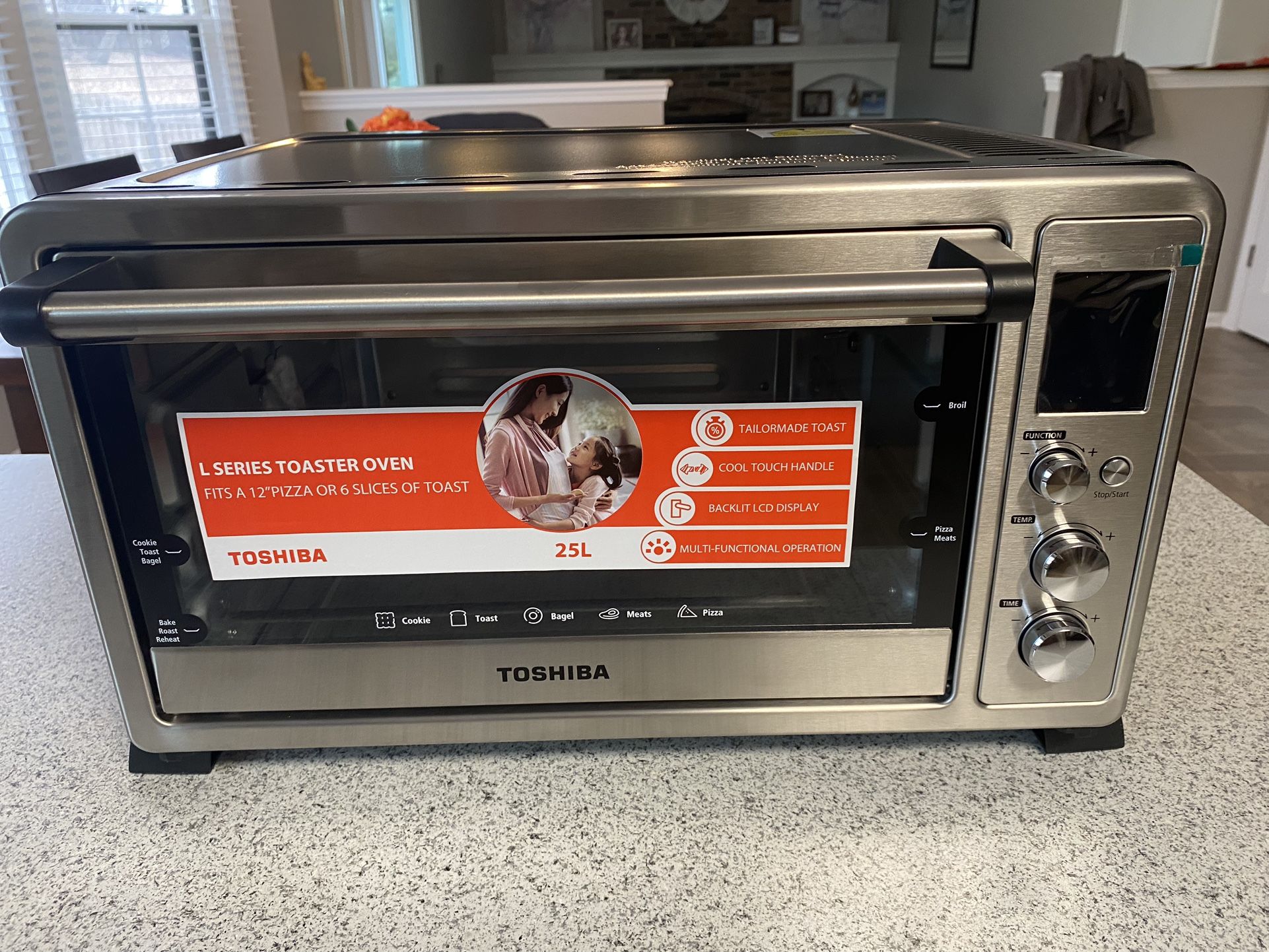 Toshiba AC25CEW-SS Digital Convection Oven, 6-Slice Bread/12-Inch Pizza, Stainless Steel