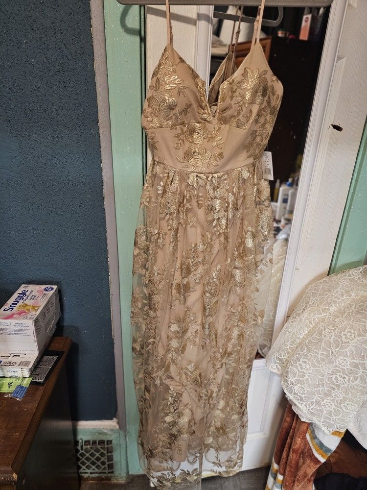 Vestido De Noche Dorado 