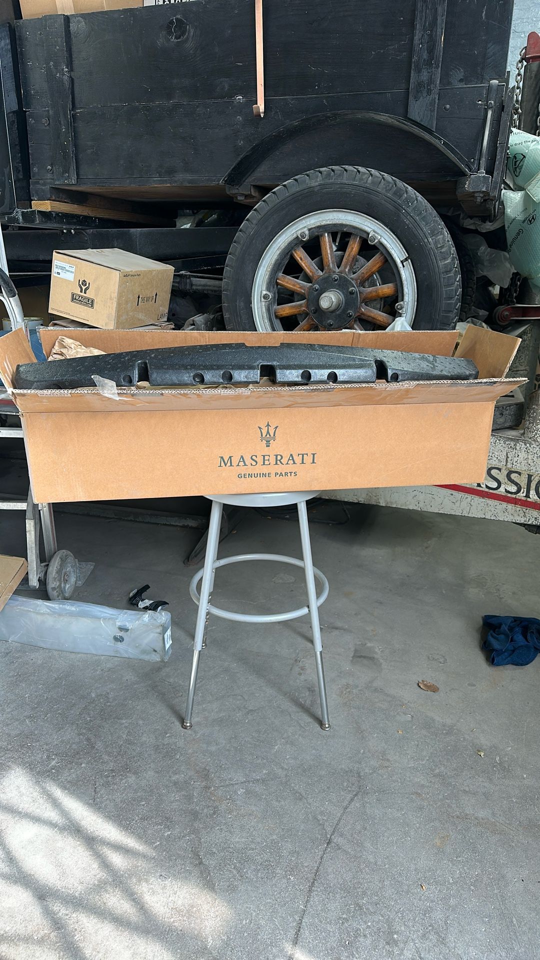 Maserati lower Central absorber