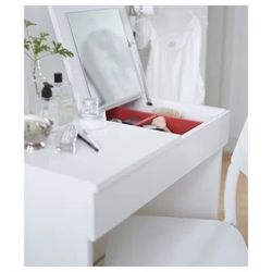 Nice: BRIMNES White Dressing table