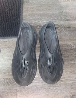Men's Adidas Yeezy Foam Runner MX Granite