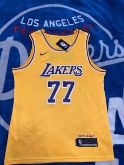 Lakers Luka Dončić #77 Replica Jersey – Size M (New)