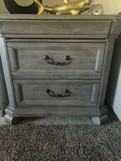 Gray Wood 3-Drawer Nightstand