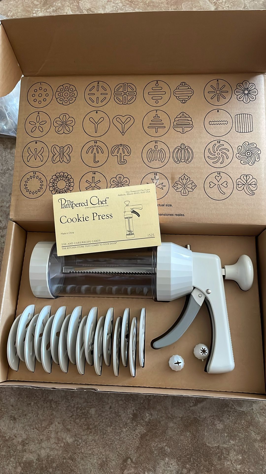 The Pampered Chef  Cookie Press