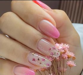 24 Pcs FLORISHING PRETTY PINK FLORAL OVAL SHAPED PRESS-ON WITH FREE GIFT( A STUNNING SILVER ENCLOSED PINK HEART NECKLACE (Limited Offer)