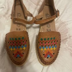 Woman shoes