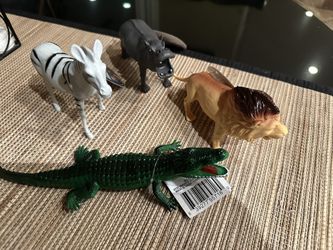 Set of 4 Toy Zoo Animals Alligator, Lion, Zebra And Hippo