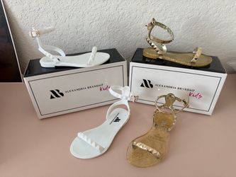 Little girl sandals size 10