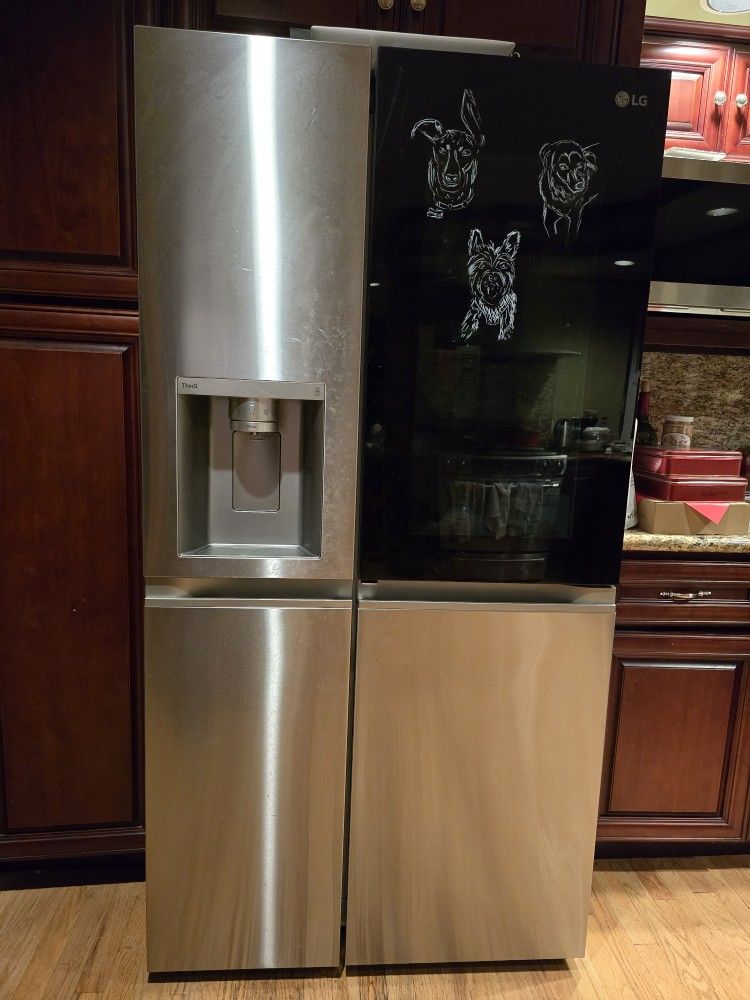 LG 27 cu.ft. Smart Side-By-Side InstaView Door-in-Door Refrigerator