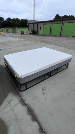 Queen size mattress+metal base$150