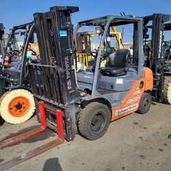 FORKLIFT WHSE 5000# GAS/LP For Sale!