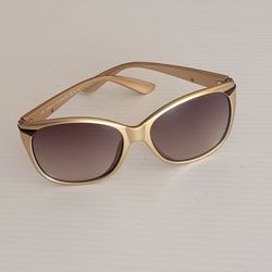 Armani Exchange Ax 217/S 565 02 56x16x135 Sunglasses.. Pre-owned, good 
shape, please see photos for details. Armoni Exchange printet on left 
lens. V