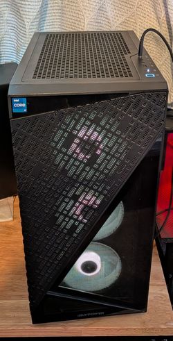 iBUYPOWER Gaming PC - Intel i7-12700F - RTX

3060 12GB - 16GB RAM - SSD+HDD - Win 11