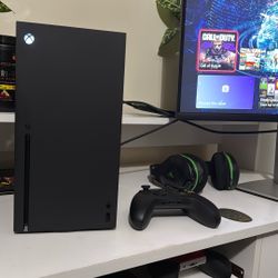 Xbox Series X *Disc Console And Monitor Dell