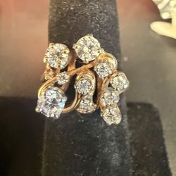 14KT Ring W/ Multi-Size Natural Diamonds 37220-2