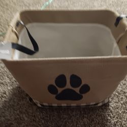 Burlap and Linen Medium Sized Pet Supply Tote/Basket