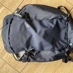 Brand New Backpack Reí