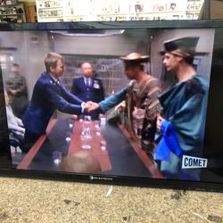 32 Inch Tv Element No Remote No Stand Work Great 