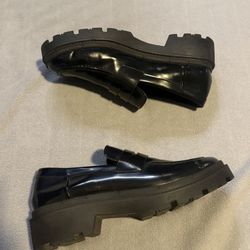 Black penny loafers 🖤