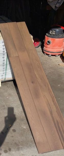 Oak Wire Brushed Engineered Aspen Ridge fllors, made by Crestwood Flooring, $2.25/sqf