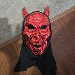 HALLOWEEN 🎃 SKULL METALLIC RED MASK