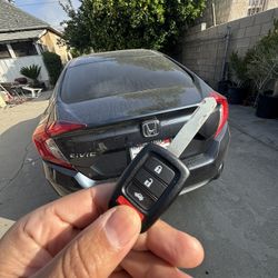 Llaves De Autos / Car Keys And Remotes 