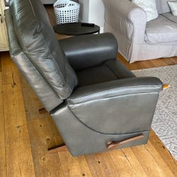 2 All Leather Lazy Boy Recliner /Rocker Chairs