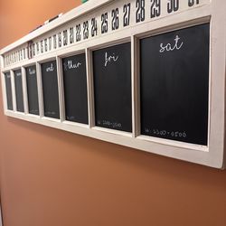 Chalkboard weekly calendar