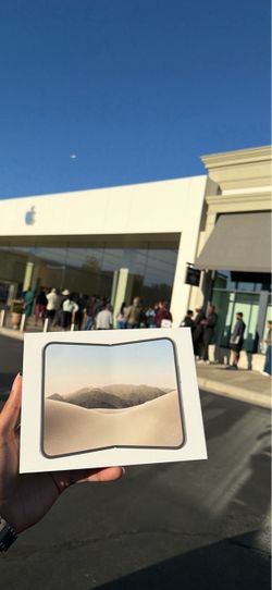 iPhone Duo with 256GB – Star White – Brand New Sealed