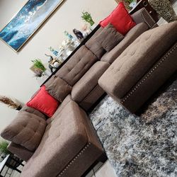 Sofa Sectional Couch With Ottoman In Good Condition 🚛🎈👌🚚FREE DELIVERY 🚚 