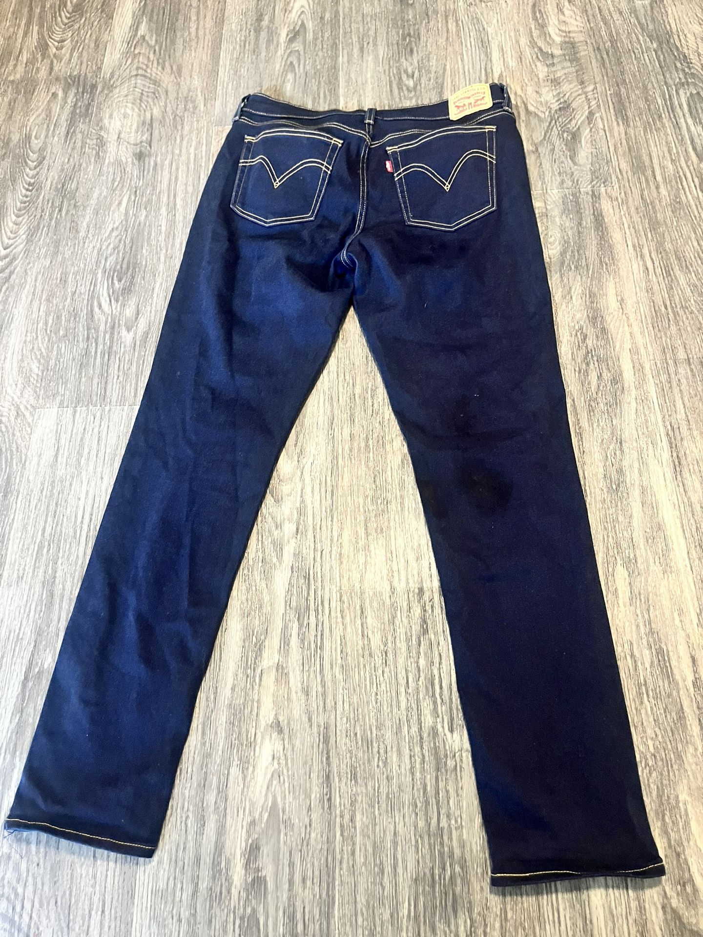 Levi’s pants women’s