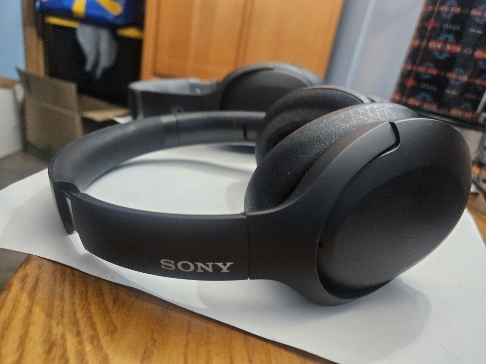 Sony Wireless Headphones, like new $125