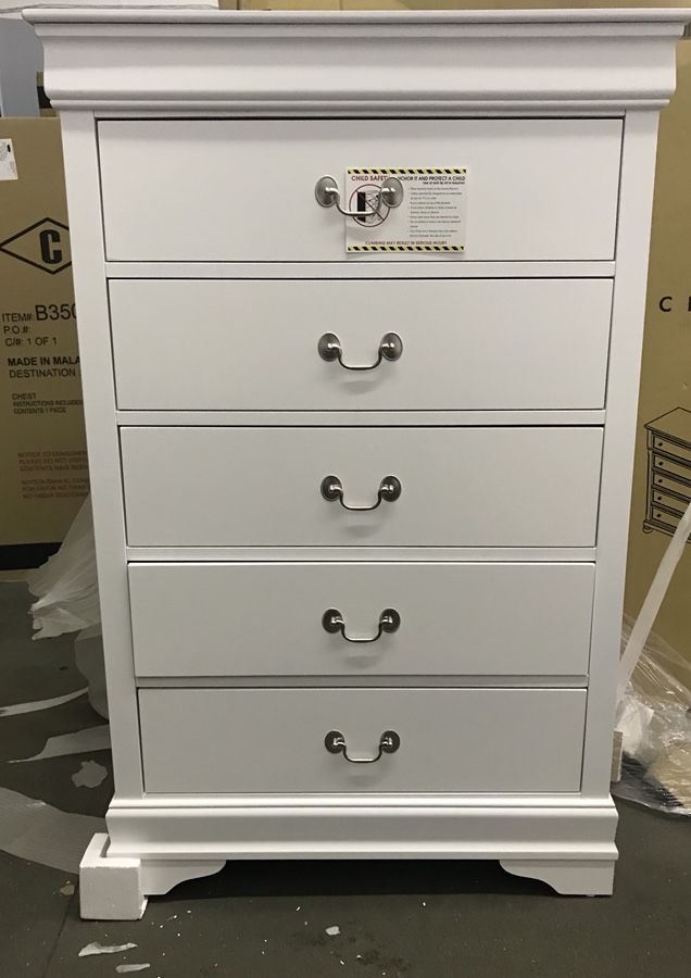 Brand New - Took out of box to take photo