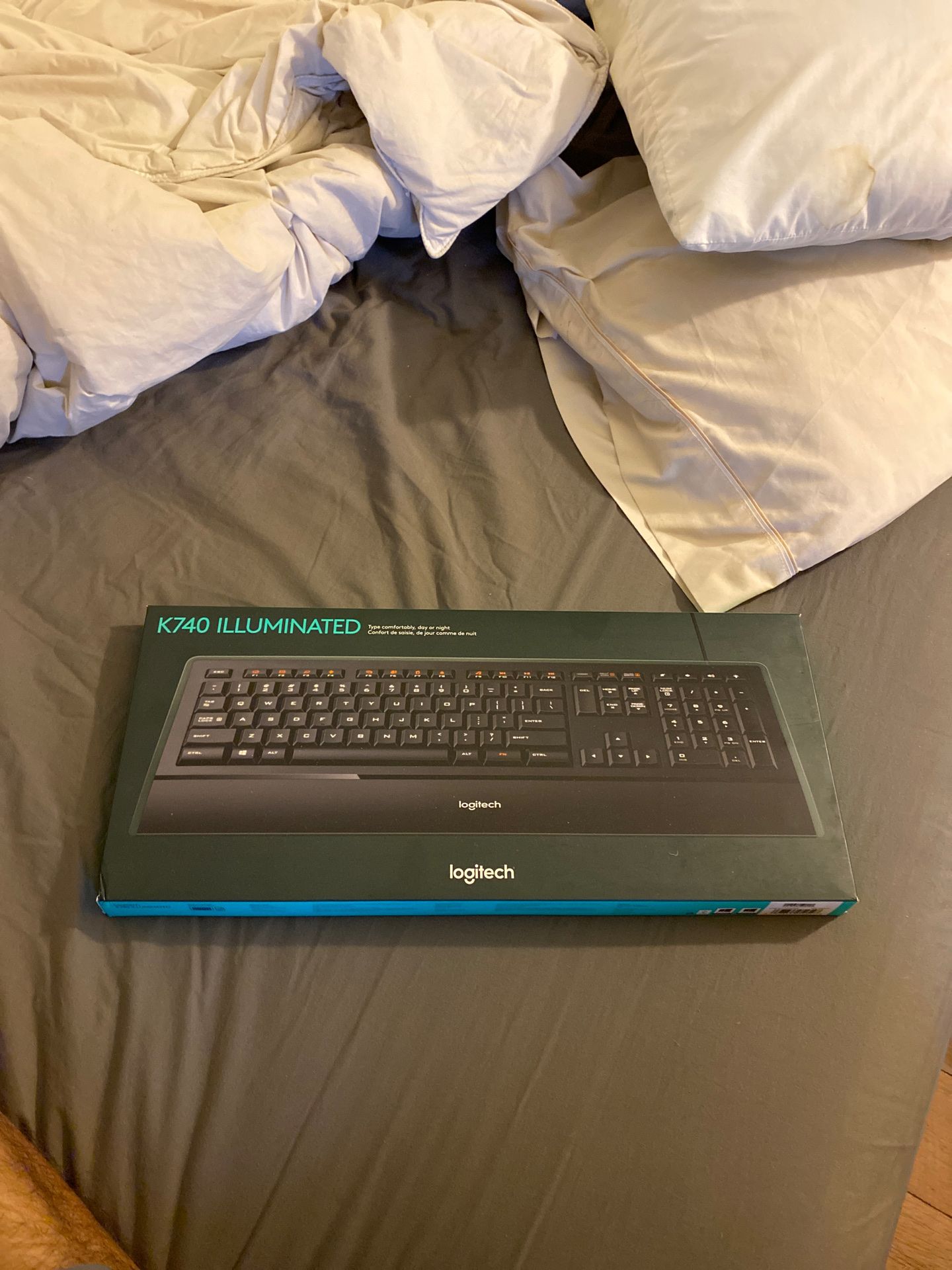 Brand new CORDED key board(illuminated)