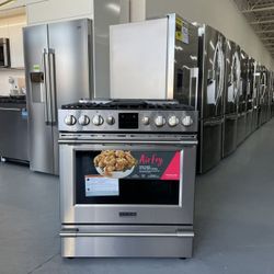 Frigidaire Professional 30 Stainless Steel Range With Air Fry - PCFGAF