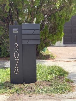 Modern mailbox