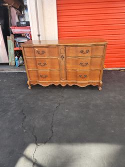 6 Drawer Dresser