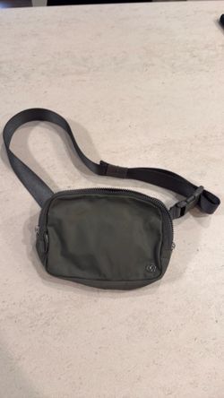 Original Lululemon pouch