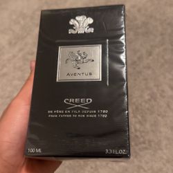 Creed Aventus Perfume