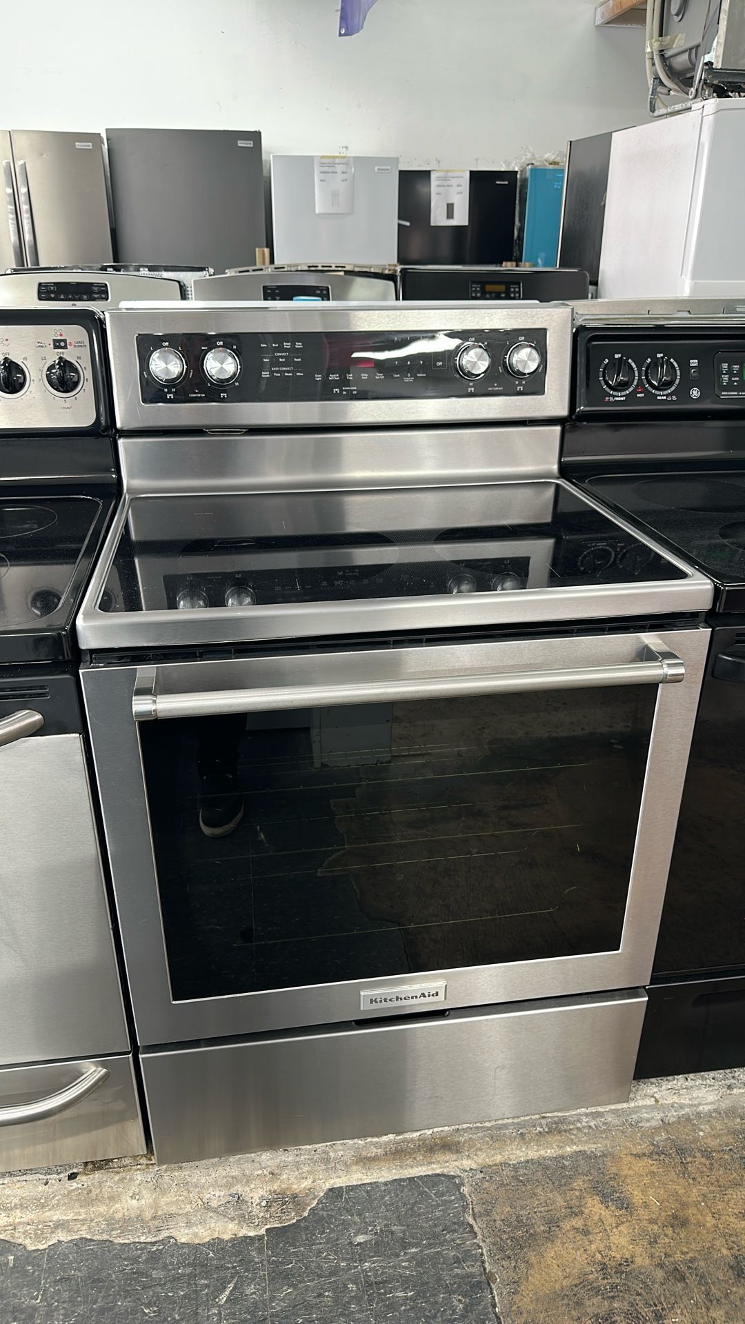 Kitchen aid Electric Smooth Top Stove Stainless Steel 