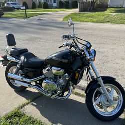 2001 Honda Magna